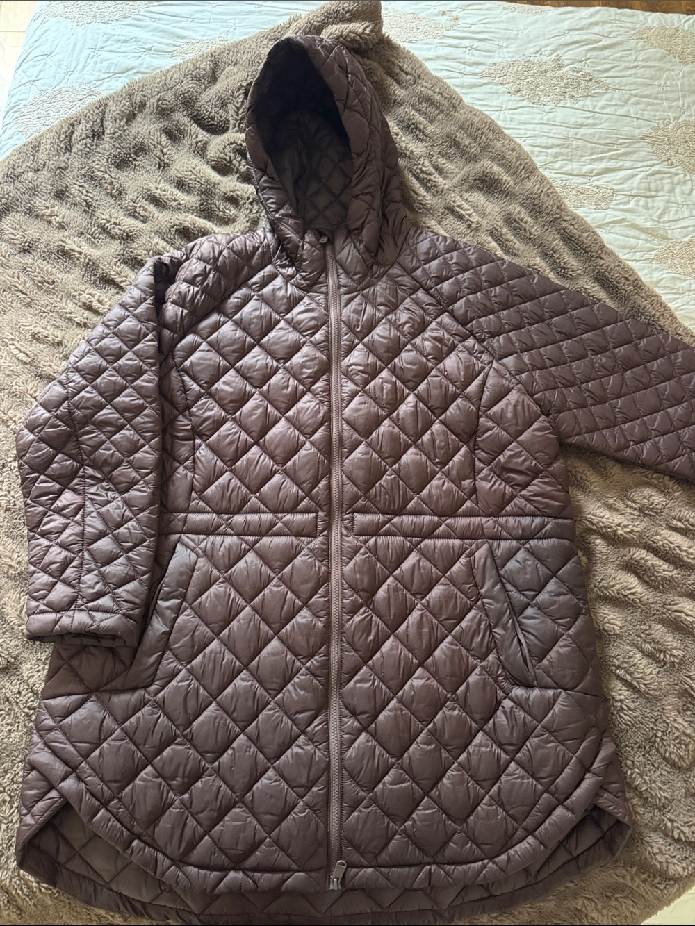 Athleta Quilted Hooded Women's Coat in Brown Argyle